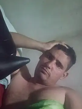 Snapshot of Marcosgay chatting on 05/21/26, 11:45 Marcosgay online show from 05/21/26, 11:45