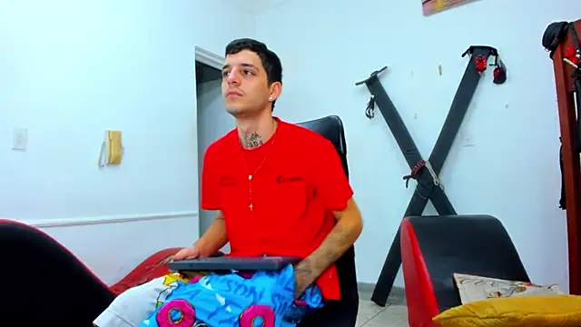 boy max latin online show from 05/22/26, 01:57