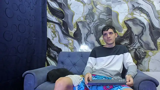 boy max latin online show from 05/28/26, 07:22