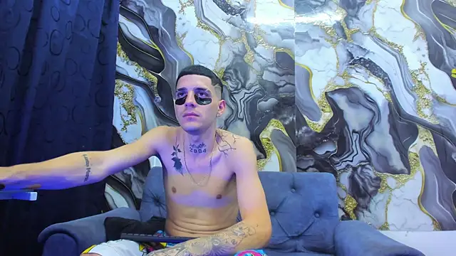 Snapshot of boy_max_latin chatting on 07/09/26, 03:32 boy max latin online show from 07/09/26, 03:32
