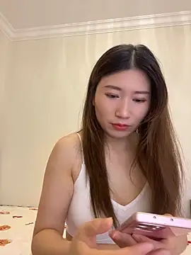 Snapshot of qiuqiu_018 chatting on 05/28/26, 11:02 qiuqiu 018 online show from 05/28/26, 11:02