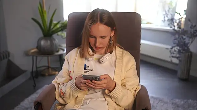 HelaineLube online show from 05/30/26, 11:40