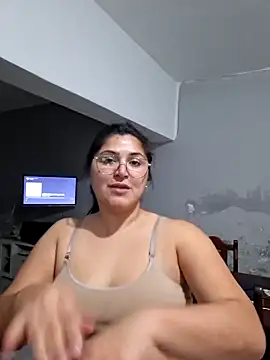 morena95  online show from 06/04/26, 02:34