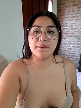 morena95  online show from 06/06/26, 08:24