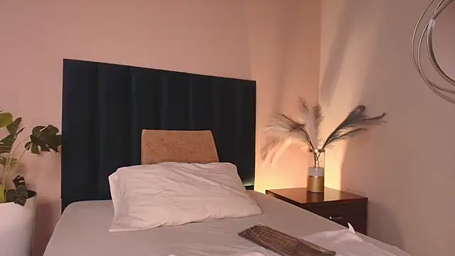 ParisGrayy online show from 05/30/26, 05:32