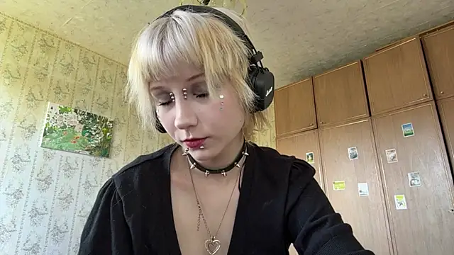 FatimahFroman online show from 05/23/26, 09:13