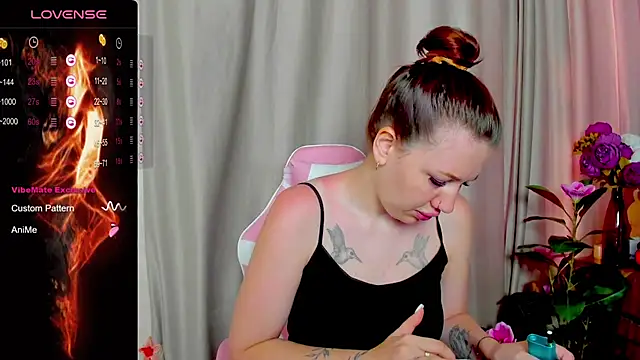 Snapshot of Arya_Curves chatting on 07/03/26, 01:56 Arya Curves online show from 07/03/26, 01:56