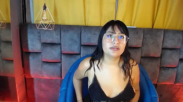 Girl Scarlett  online show from 05/24/26, 11:37