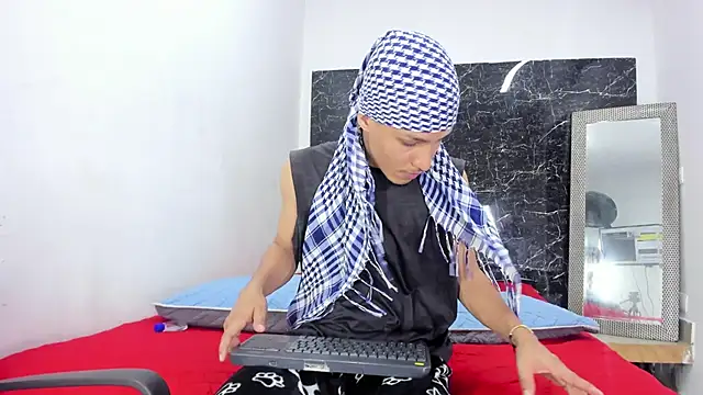 Camilo Contreras online show from 05/26/26, 07:32