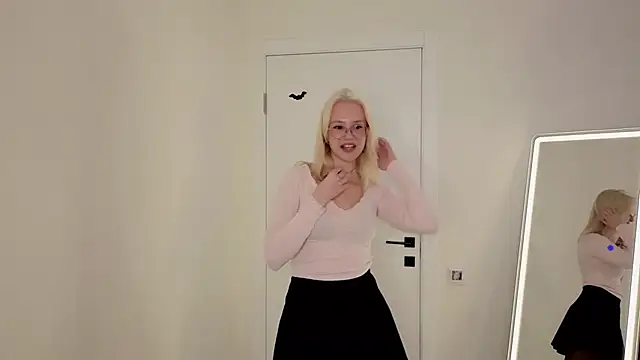 Snapshot of SiuCrosier chatting on 05/30/26, 08:11 SiuCrosier online show from 05/30/26, 08:11
