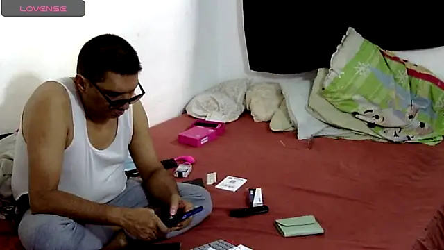 SASSY LOVERS online show from 05/26/26, 09:33