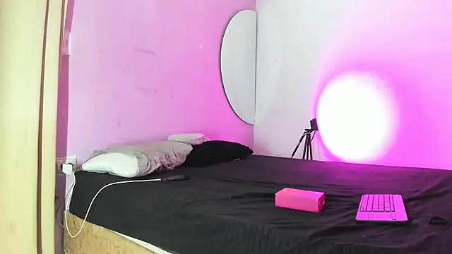 Teenssweet18 online show from 07/09/26, 03:10