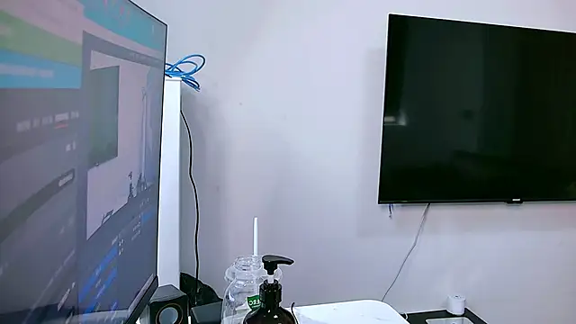 yan-0705 online show from 06/22/26, 10:12