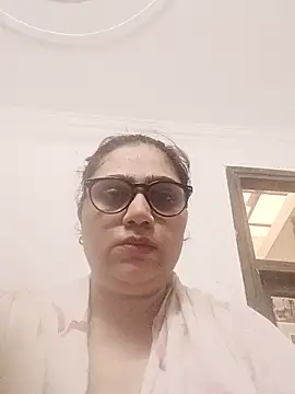 yourchahat27 online show from 06/11/26, 12:32