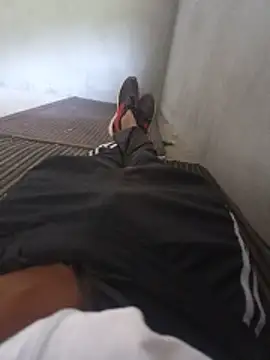 NAUGHTY-LAUND online show from 06/07/26, 12:37
