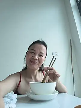 Snapshot of Lye_lovely chatting on 06/28/26, 02:39 Lye lovely online show from 06/28/26, 02:39