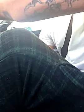 Snapshot of Clevername90 chatting on 10/23/25, 02:27 Clevername90 online show from 10/23/25, 02:27