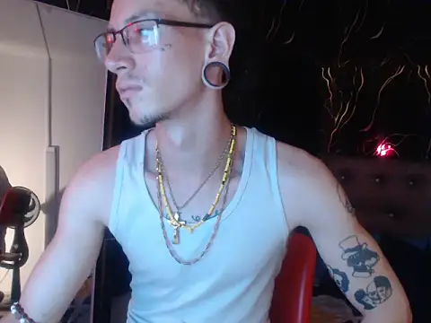 Snapshot of Ryan_Owenss chatting on 05/30/26, 04:20 Ryan Owenss online show from 05/30/26, 04:20