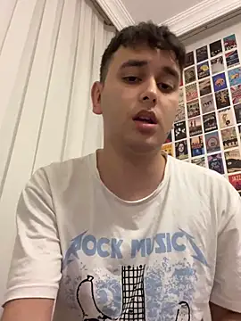 imjustaboyy1 online show from 05/27/26, 08:39
