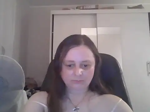 Snapshot of TaylorLovely chatting on 06/27/26, 08:03 TaylorLovely online show from 06/27/26, 08:03