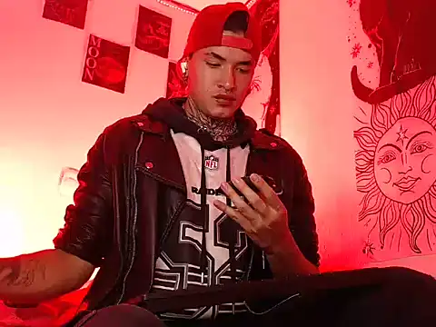 AlecBanne  online show from 08/04/26, 09:06