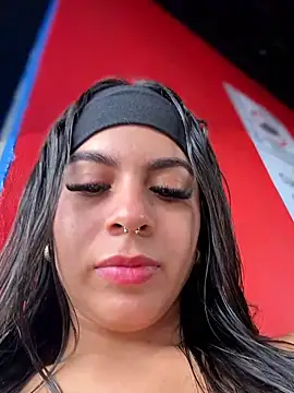 Eveliin   online show from 06/07/26, 07:28