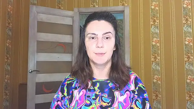 warm pearl online show from 05/25/26, 10:10