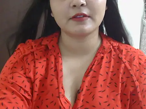 Snapshot of sexy_AAnyaa chatting on 05/26/26, 11:39 sexy AAnyaa online show from 05/26/26, 11:39