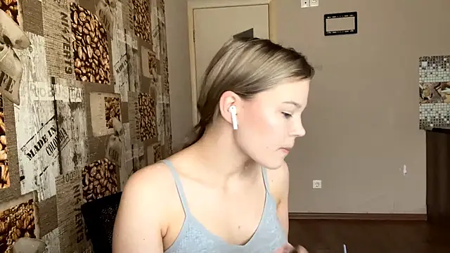 HellyRay online show from 05/28/26, 01:08