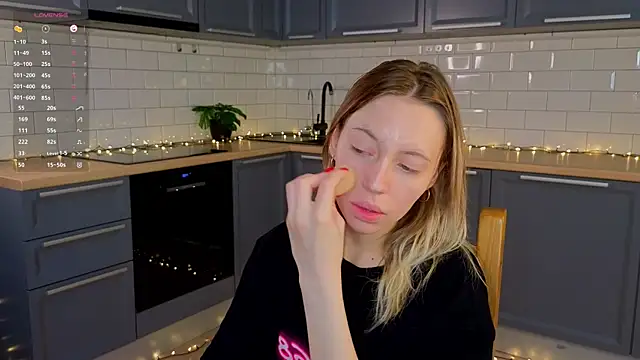BlondeKelly online show from 05/24/26, 03:06