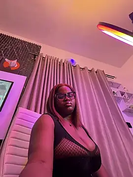 Snapshot of CasadelRe chatting on 05/27/26, 10:07 CasadelRe online show from 05/27/26, 10:07