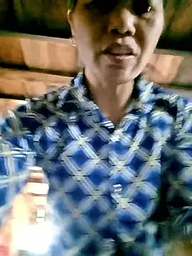Snapshot of Elfledaa chatting on 06/23/26, 03:37 Elfledaa online show from 06/23/26, 03:37