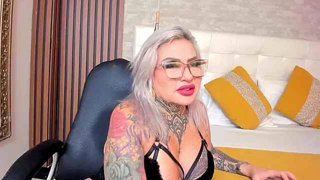 ArianaMora online show from 05/30/26, 12:02