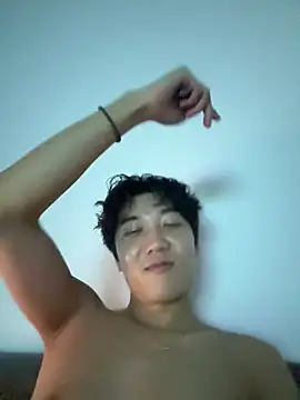 Snapshot of YourBadboy718 chatting on 06/17/26, 06:20 YourBadboy718 online show from 06/17/26, 06:20