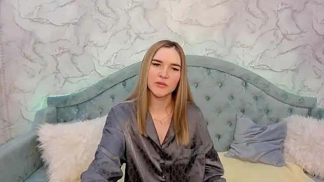 RoxyReignn online show from 05/27/26, 01:57