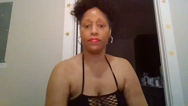 Snapshot of MsDeeLive chatting on 05/30/26, 04:42 MsDeeLive online show from 05/30/26, 04:42