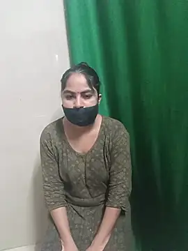 Snapshot of sakshi_moni chatting on 07/14/26, 04:02 sakshi moni online show from 07/14/26, 04:02