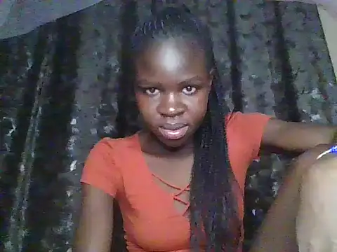 Snapshot of small_diva chatting on 05/30/26, 07:55 small diva online show from 05/30/26, 07:55