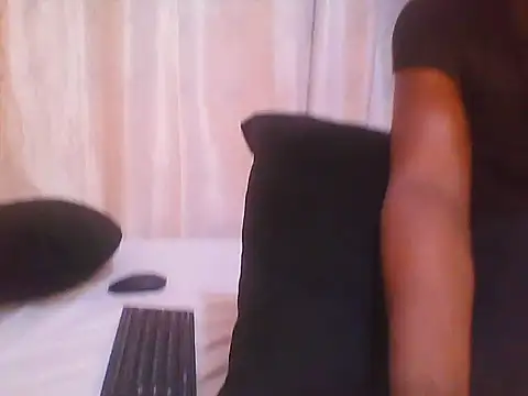 Snapshot of Lil-booty chatting on 05/30/26, 02:30 Lil-booty online show from 05/30/26, 02:30