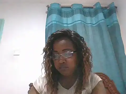 peacechloe online show from 06/25/26, 11:48