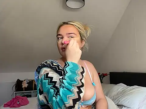 Annaox online show from 07/15/26, 03:39