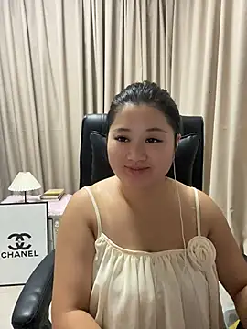 Snapshot of Luckysisi-s chatting on 07/07/26, 01:15 Luckysisi-s online show from 07/07/26, 01:15