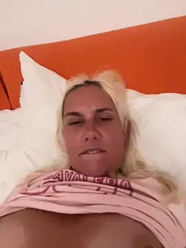 Sofia beee online show from 06/26/26, 10:52