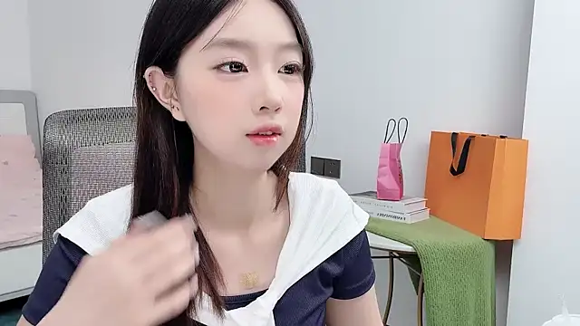 Yoyo33355 online show from 06/15/26, 03:09
