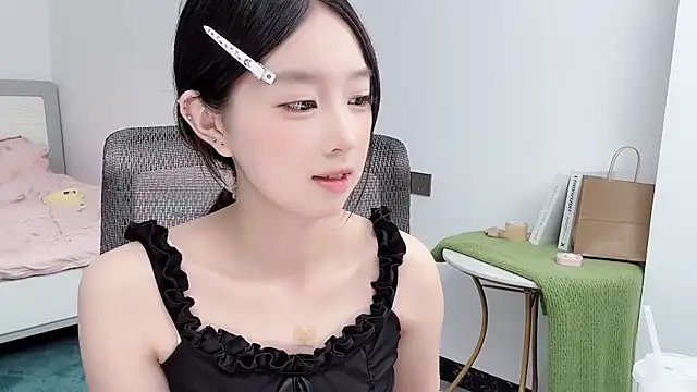 Yoyo33355 online show from 06/23/26, 03:37