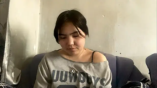 Molly Teddy online show from 05/30/26, 07:38