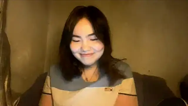 Snapshot of Molly_Teddy chatting on 05/31/26, 07:37 Molly Teddy online show from 05/31/26, 07:37