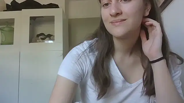 Snapshot of SoftieSophie chatting on 05/29/26, 03:32 SoftieSophie online show from 05/29/26, 03:32