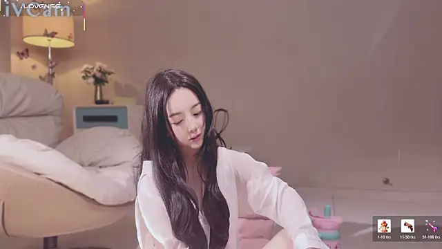 qianqianliao online show from 06/25/26, 07:13