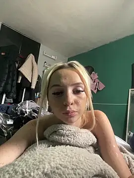 Glowing Manny Riah online show from 06/01/26, 01:46